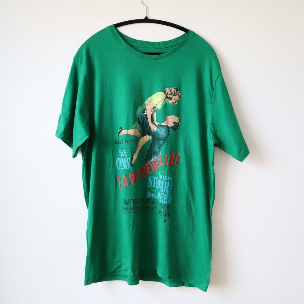 It's a Wonderful Life Movie Green T Shirt, Size Large